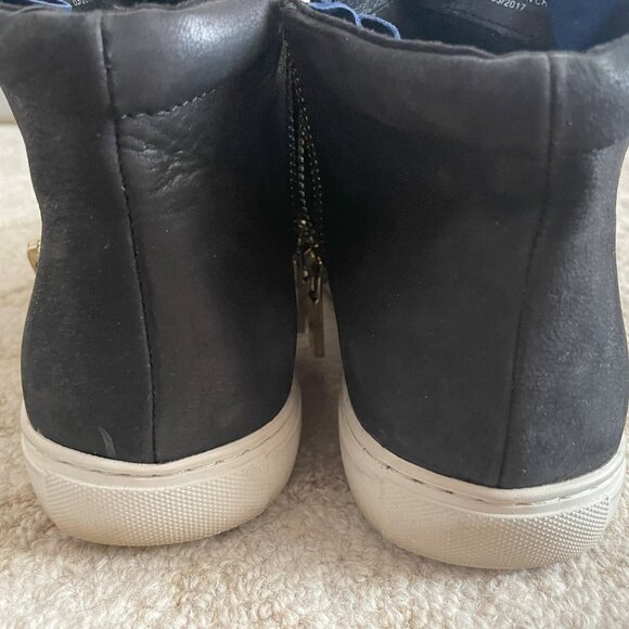 Kenneth Cole Kiera Black Suede Women Zipped Ankle Bootie SZ 9M - good condition - Picture 4 of 4